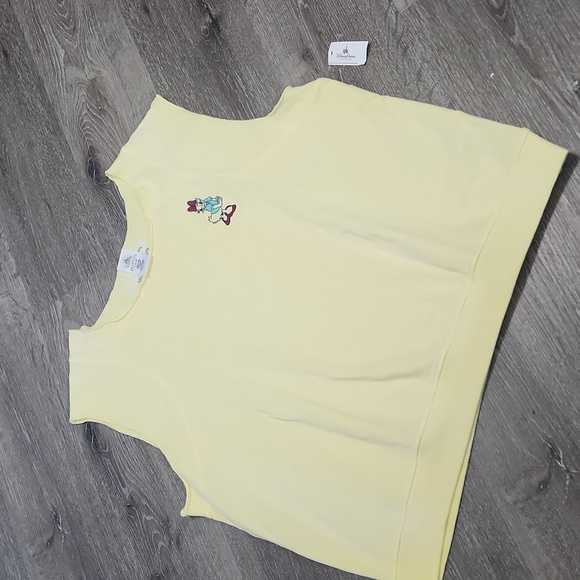 Disney Tops - Disney Daisy Duck shirt NWT